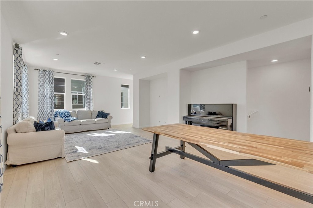 Crimson (CRIM5P) - Residential