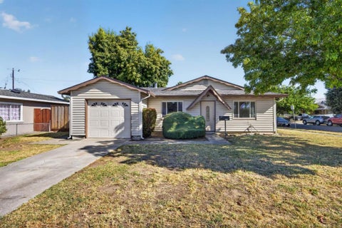 Photo of 2720 Puccini Avenue, San Jose, CA 95122 (MLS # ML82058938)
