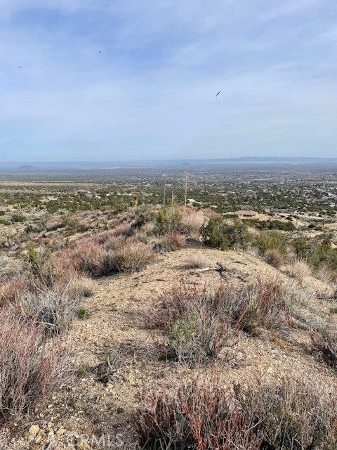 Photo of 0 none, Pinon Hills, CA 92372 (MLS # IG26055105)