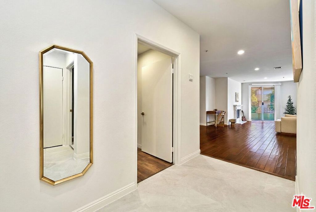 333 Westminster Avenue 204