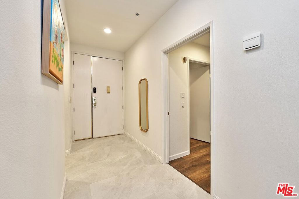 333 Westminster Avenue 204