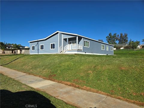 Photo of 10733 Gramercy Pl, Riverside, CA 92505 (MLS # OC26084138)