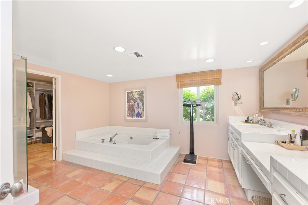 Lido Island (LIDO) - Residential