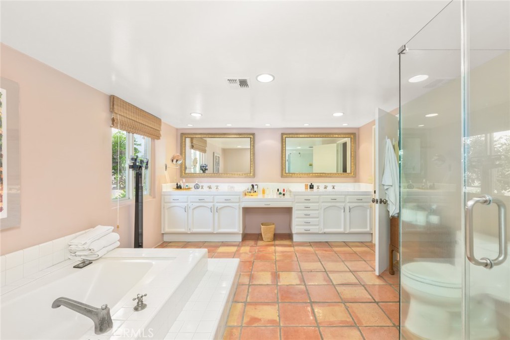 Lido Island (LIDO) - Residential