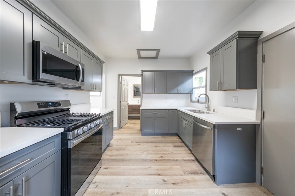 532 W 5th Street