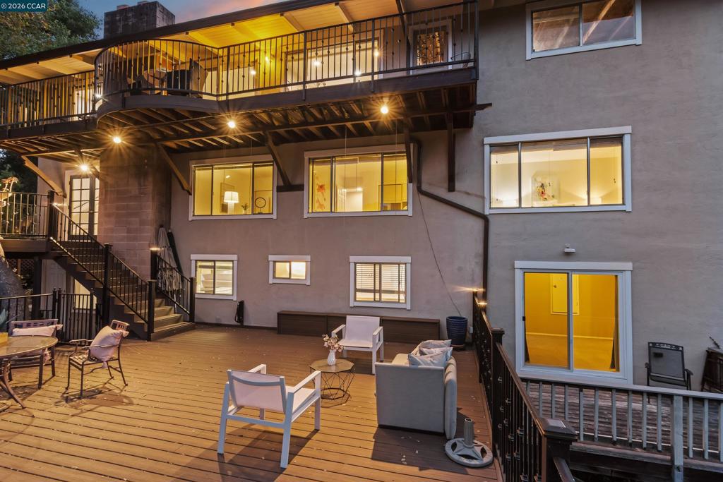 38 Saint Stephens Dr