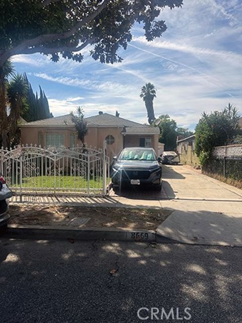 8669 Cypress Avenue South Gate CA 90280