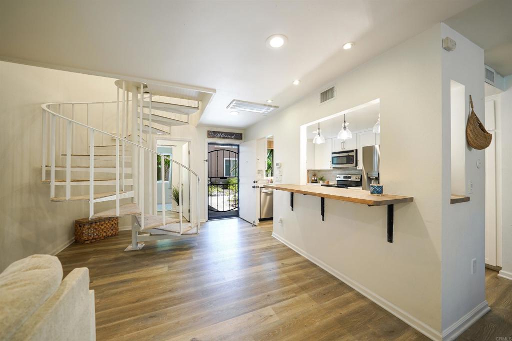 SD COUNTRY ESTATES - Residential