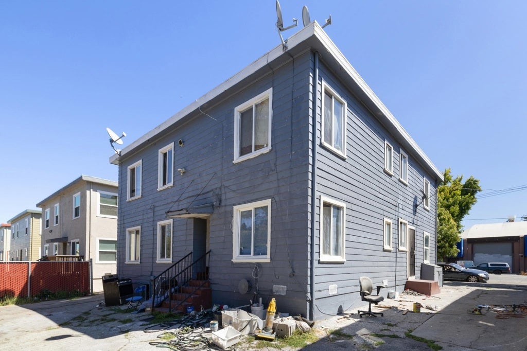 5659 Telegraph Ave