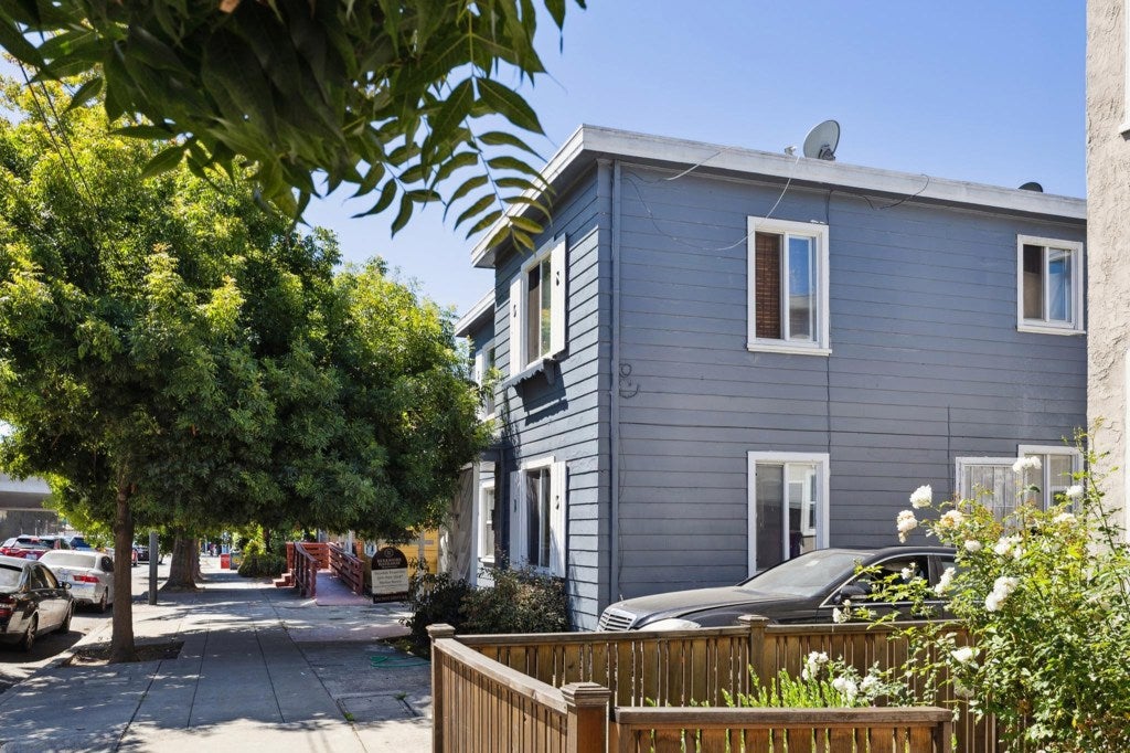 5659 Telegraph Ave