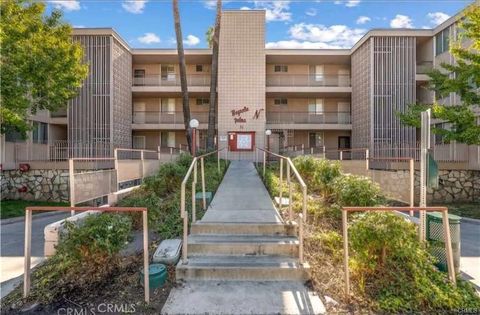 Photo of 6979 Palm Court #126H, Riverside, CA 92506 (MLS # DW26065203)