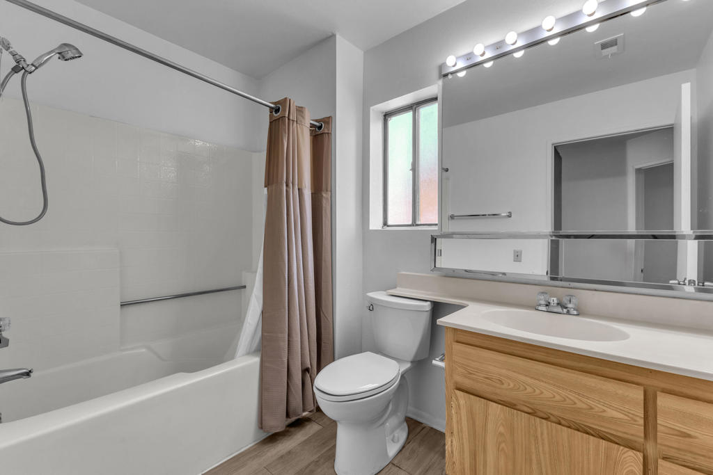 Royal Palms Condos - Residential Lease