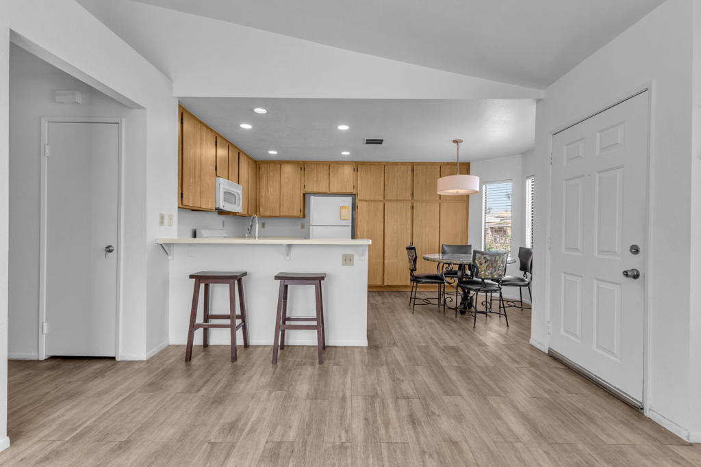 Royal Palms Condos - Residential Lease