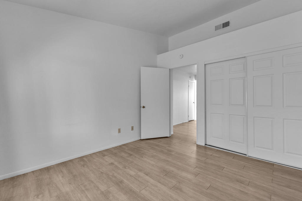 Royal Palms Condos - Residential Lease