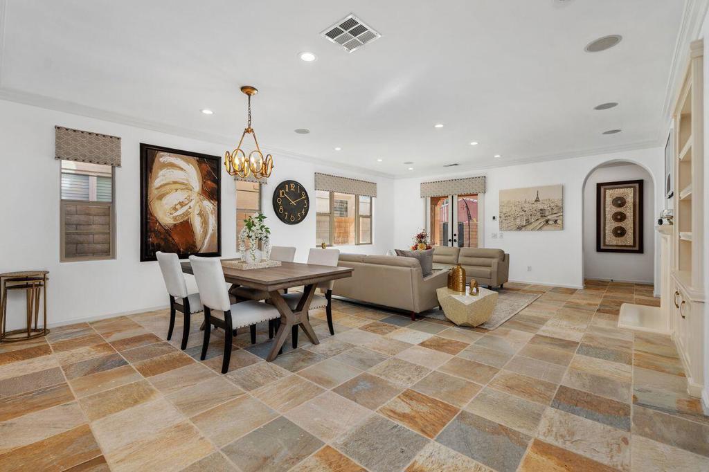 451 Paseo Del Corazon