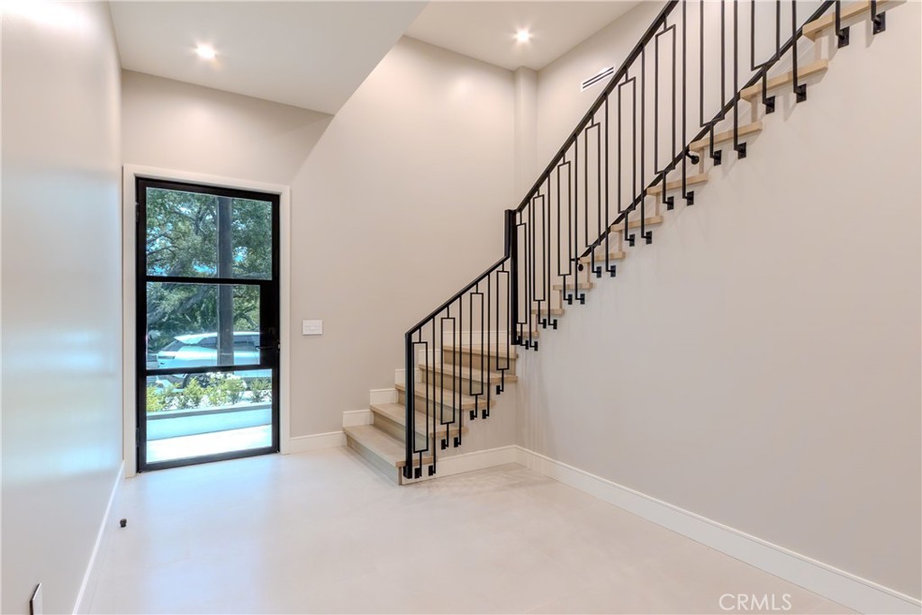 Properties 4 2941 Mary Street