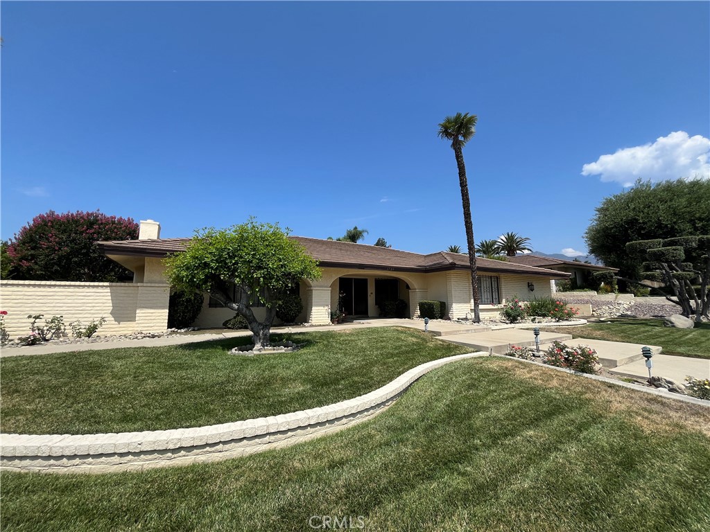 1739 N. Tulare Way