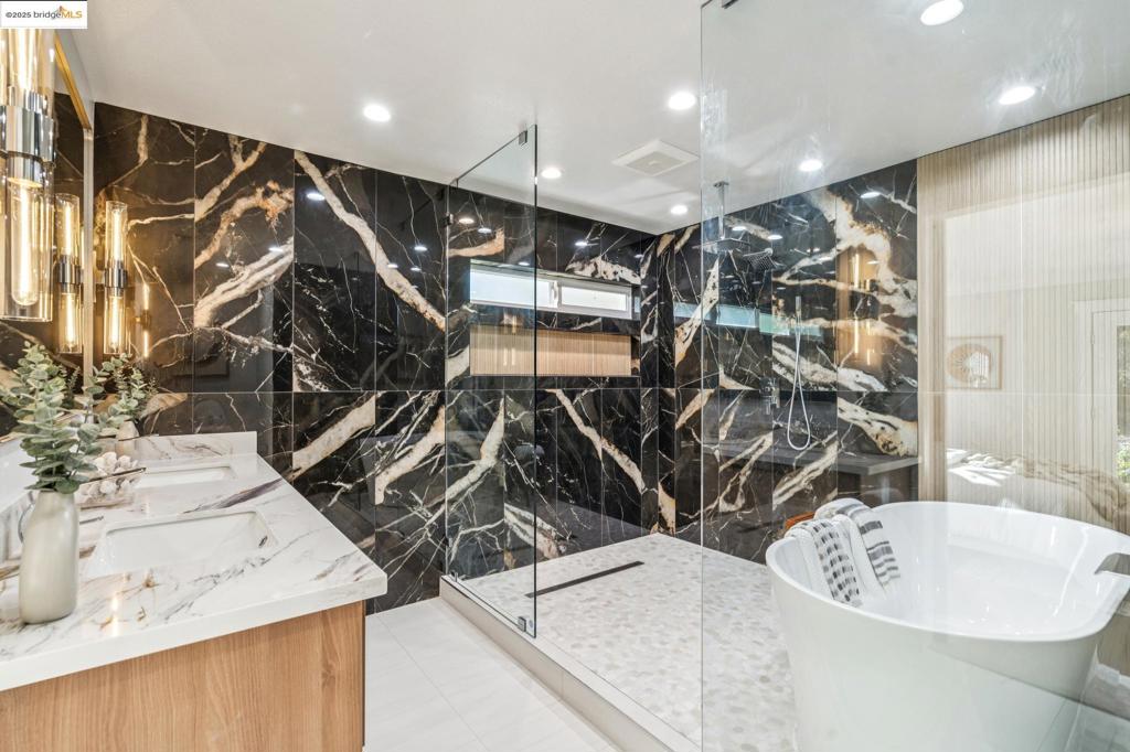 SAN MIGUEL - Residential