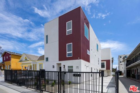 1286 W 35th Place Los Angeles CA 90007