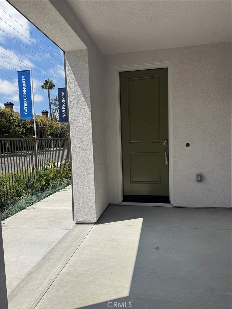 New gated community in Santa Ana, built by Toll Brothers.
3 bedrooms, 2.5 bathrooms with 2 car tandem garage and storage closet access to the garage. Inside laundry room with washer and dryer, brand new refrigerator also included in this rental. Close to 5 and 55 freeway, Santa Ana Zoo and Old Town Santa Ana. Tustin school district.