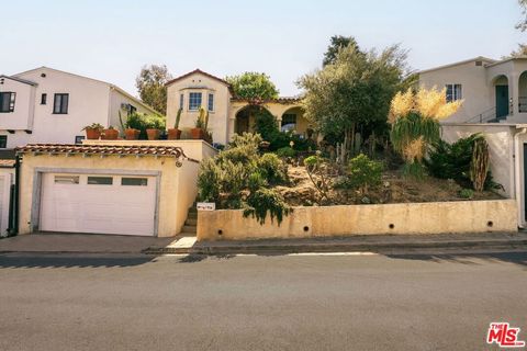 Photo of 3916 Scandia Way, Los Angeles, CA 90065 (MLS # 26827407)