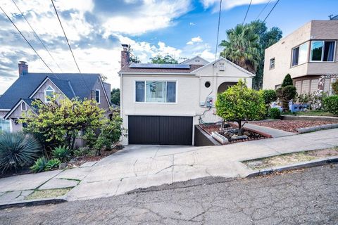 Photo of 2925 El Monte Ave Ave, Oakland, CA 94605 (MLS # 41122166)