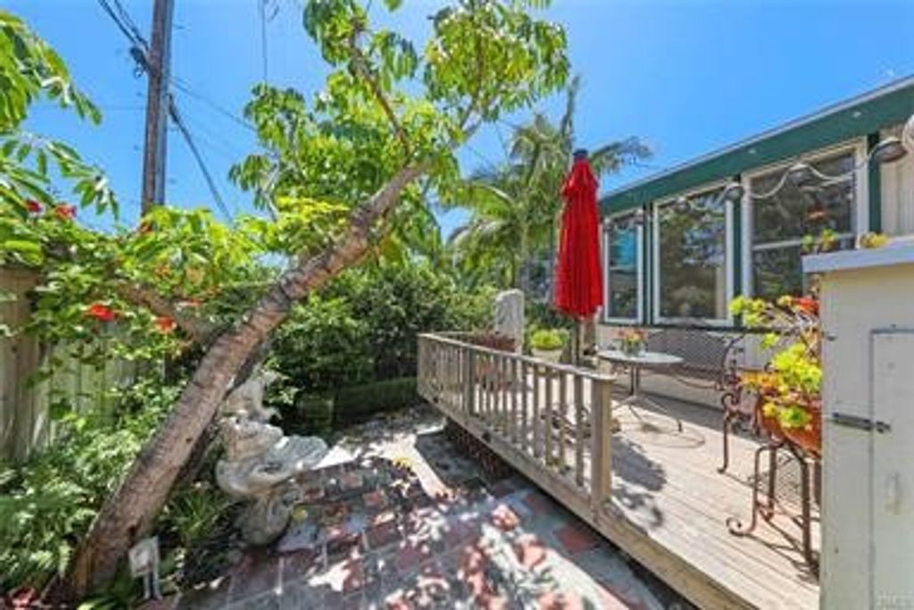 Photo of 455 Myrtle Street, Laguna Beach, CA 92651 (MLS # LG26035660)