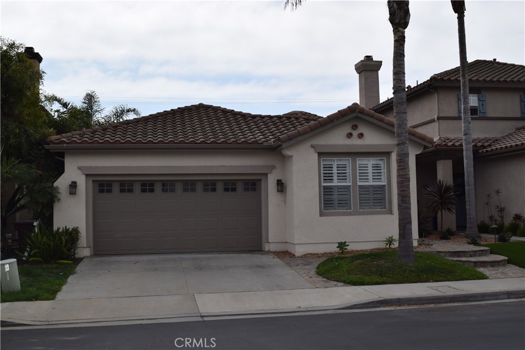 Welcome to the beautiful gated community of Alipaz. This tight knit community bodes a sense of peace and luxury. Don't miss this opportunity to live in such a great neighborhood. Enjoy a community park just a couple of homes down. Beautifully upgraded with all of the top notch appliances, flooring and crown mouldings with brand new carpet just being installed. The center island is great for entertaining with a quaint back yard for privacy. There are no rooms that disappoint and it is a pleasing experience from right when you walk in. The living room fireplace makes for a relaxing treat.
Epoxy garage floor gives that classy look.
