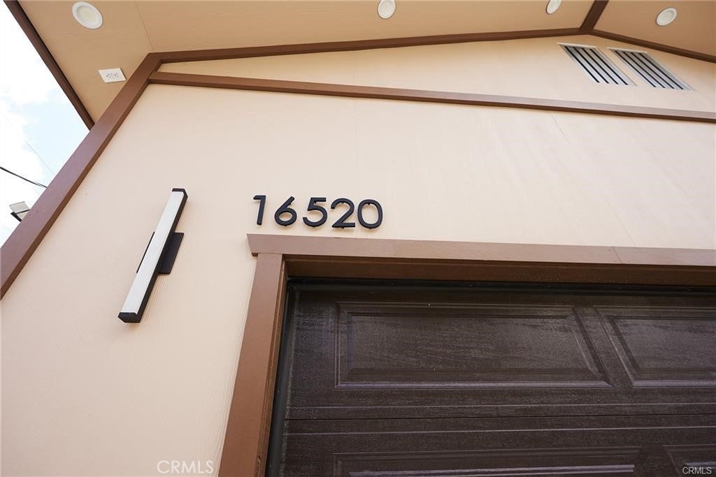 16520 Huron
