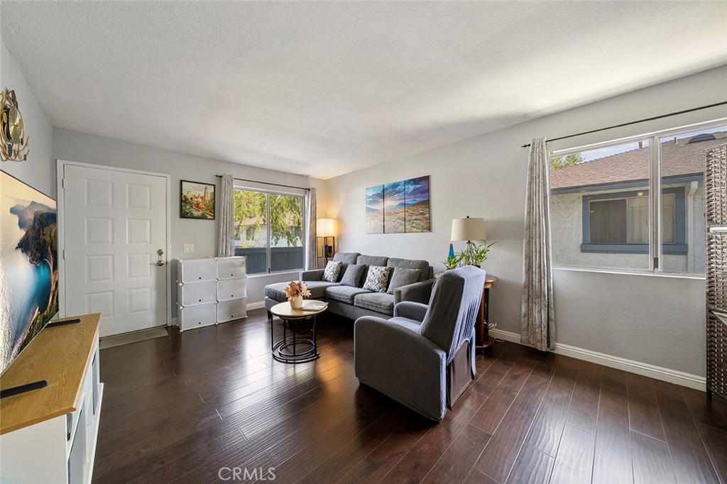 871 W 13th Street 4