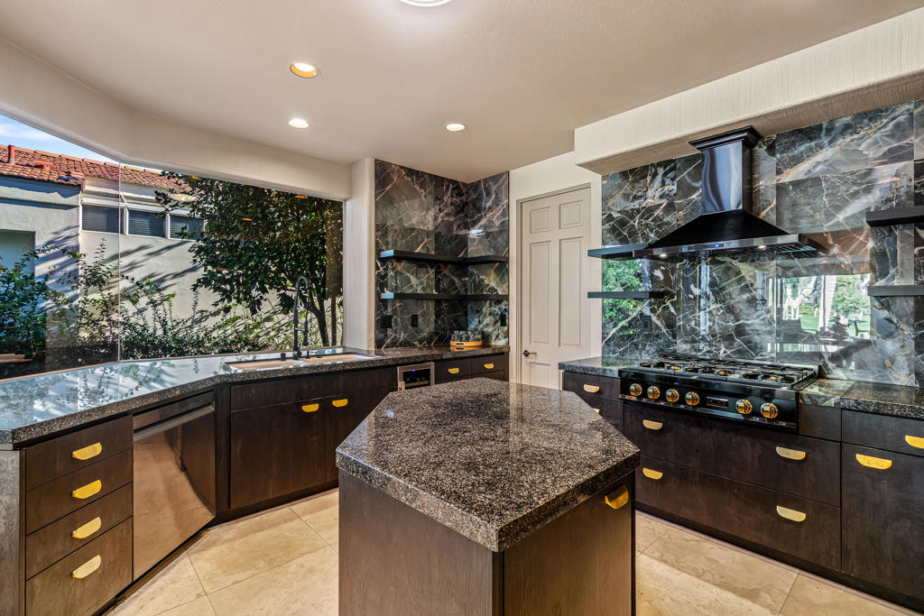 Desert Horizons C.C. - Residential