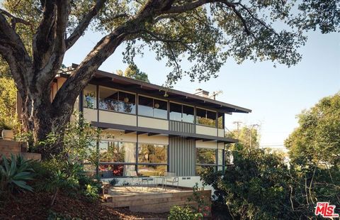 Photo of 4976 Glenalbyn Drive, Los Angeles, CA 90065 (MLS # 26639817)