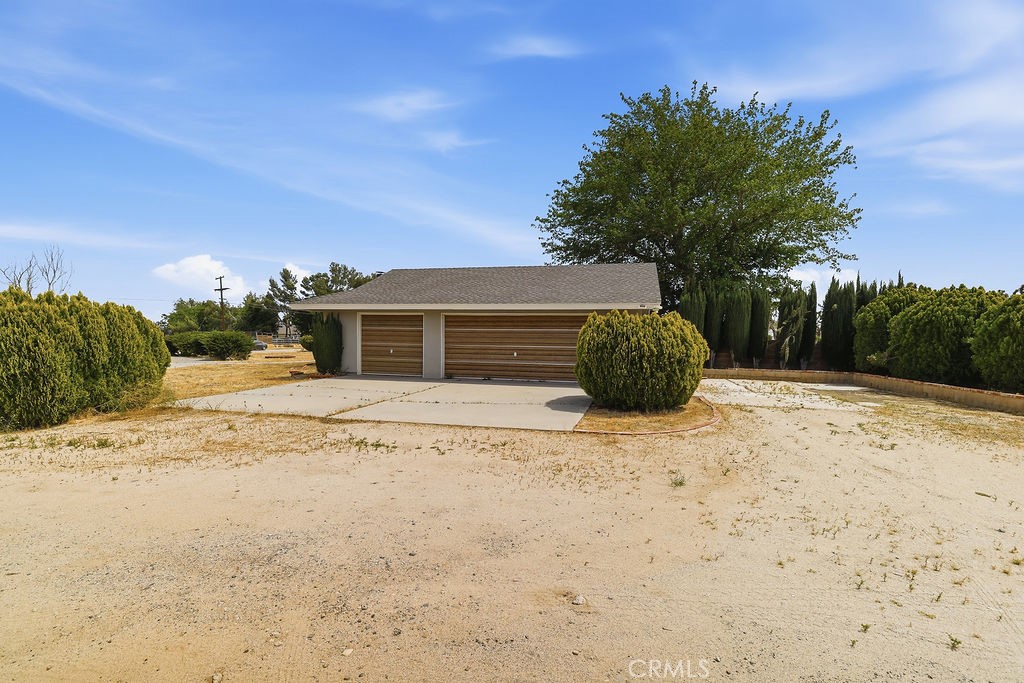 2350 W Avenue M8