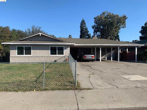 Photo of 826 Astor Street Dr, Stockton, CA 95210 (MLS # 41135002)