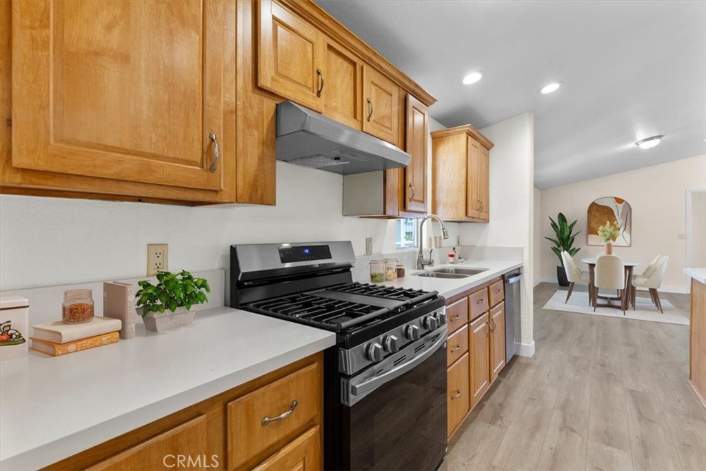 9080 Bloomfield Avenue 22