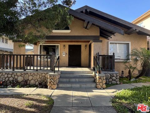 Photo of 147 N Dillon Street, Los Angeles, CA 90026 (MLS # 25626313)