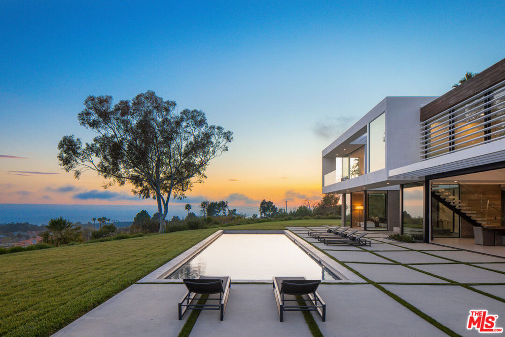 5601 Kanan Dume Road