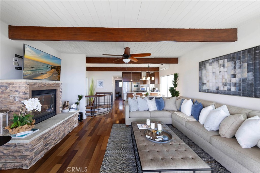 1040 La Mirada Street