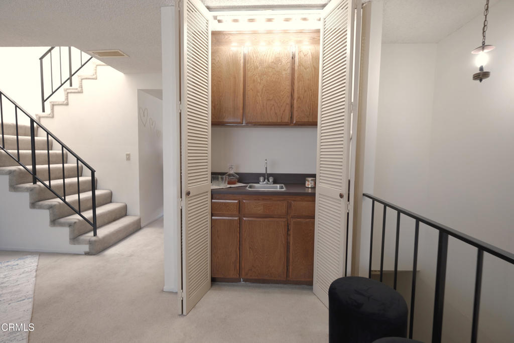 919 W San Marino Avenue D