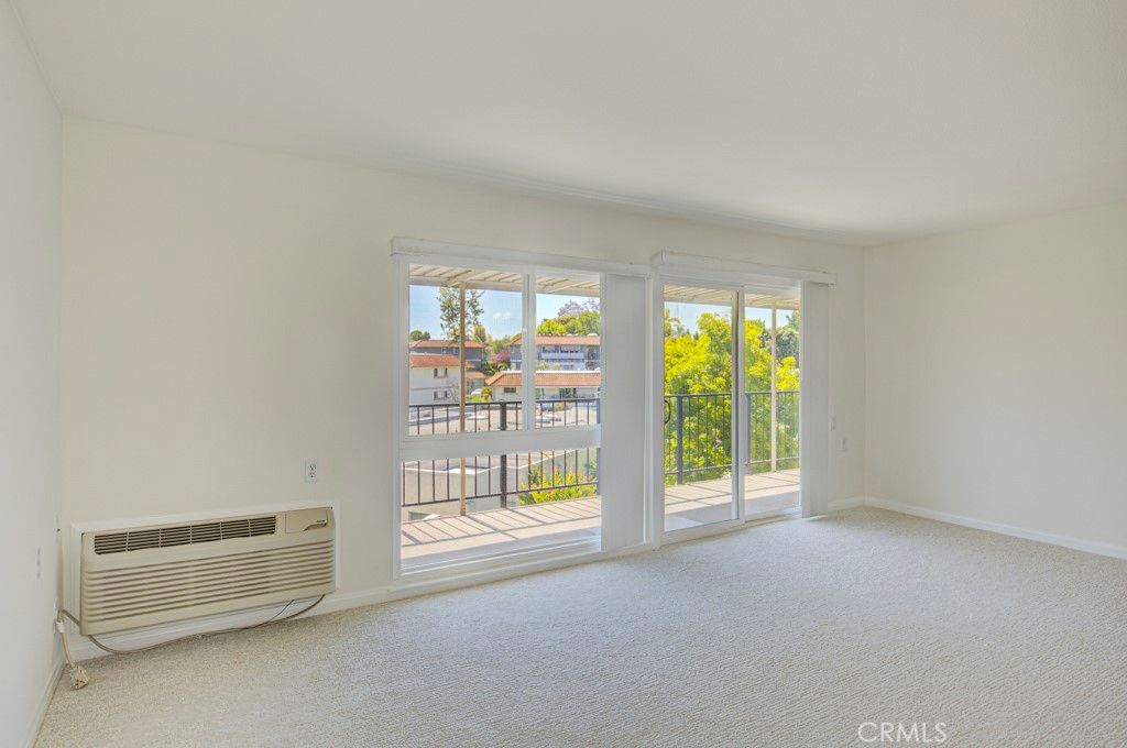 Photo of 2266 Via Puerta #O, Laguna Woods, CA 92637 (MLS # OC26094257)