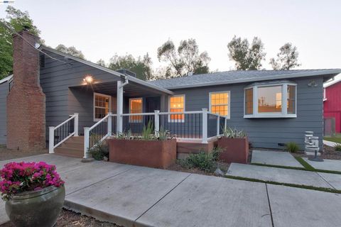 Photo of 35600 Lasiandra Ln Ln, Davis, CA 95616 (MLS # 41128431)