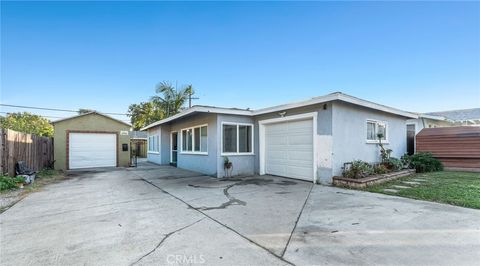 Photo of 316 E School St, Covina, CA 91723 (MLS # CV25270684)