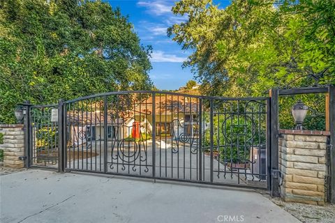 Photo of 119 Bell Canyon Rd, Bell Canyon, CA 91307 (MLS # SR25248138) Photo of 119 Bell Canyon Rd, Bell Canyon, CA 91307 (MLS # SR25248138)