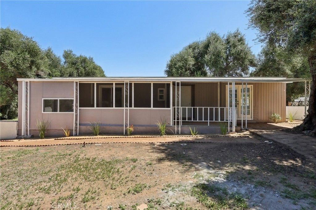 Just Reduced! Welcome to your newly remodeled oasis in the heart of Wildomar, CA! This charming 2 bedroom, 2 bathroom home sits on just over 1/2 acre of beautiful land, offering plenty of space and privacy.
Step inside to find a modern and stylish interior, with new paint, cabinets, countertops, and vinyl flooring throughout. The open-concept living area is perfect for entertaining guests or relaxing after a long day.
Outside, you'll find a spacious backyard with endless possibilities - create your own outdoor paradise or simply enjoy the peace and tranquility that this property has to offer.
Don't miss out on this rare opportunity to own a piece of paradise in Wildomar. Schedule your private tour today!