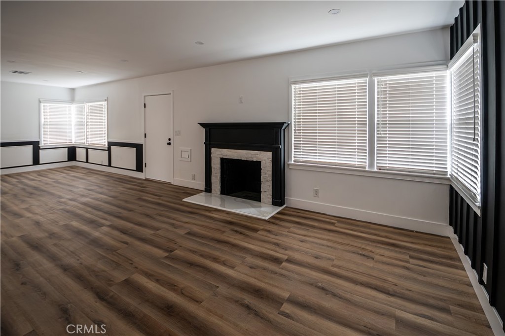1110 N Van Ness Avenue