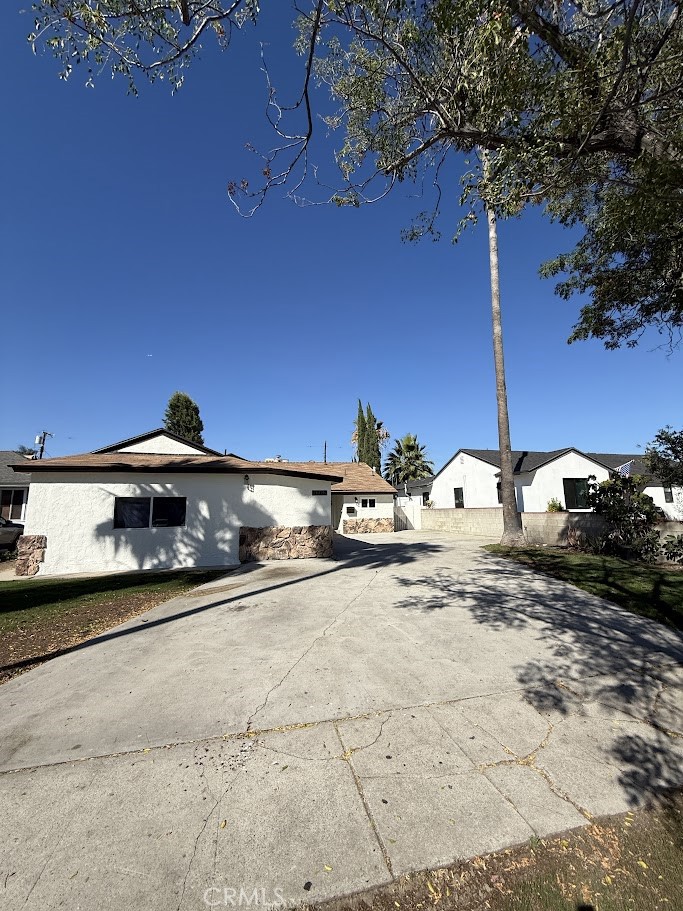 Properties 2 9762 Stanwin Avenue