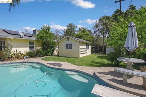 Tiny photo for 1320 1320 Barcelona Way, Stockton, CA 94509 (MLS # 41126352)