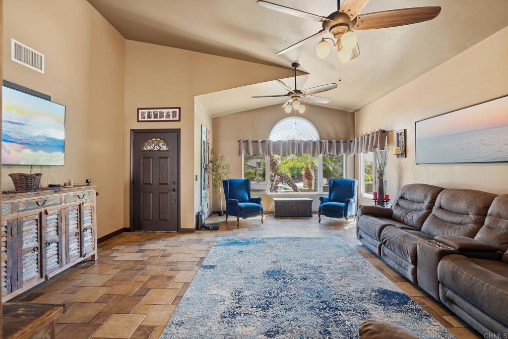 9185 Canyon Park