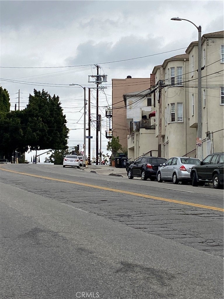 755 S Boyle