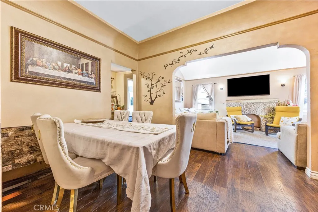 Los Angeles, California 90001, United States, 2 Bedrooms Bedrooms, ,1 BathroomBathrooms,Residential,Active,178655